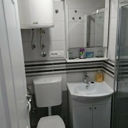 Apartament 4 Seasons - Under Forest Park, Free Parking *
