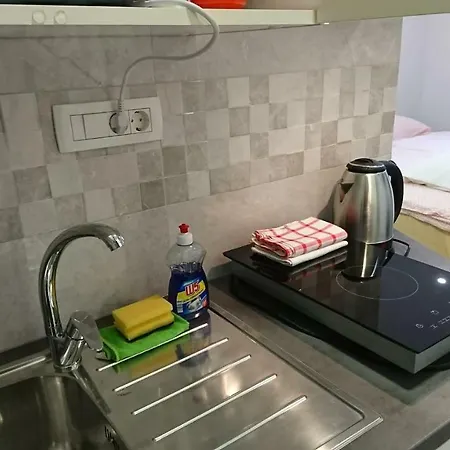 4 Seasons - Under Forest Park, Free Parking Apartamento *