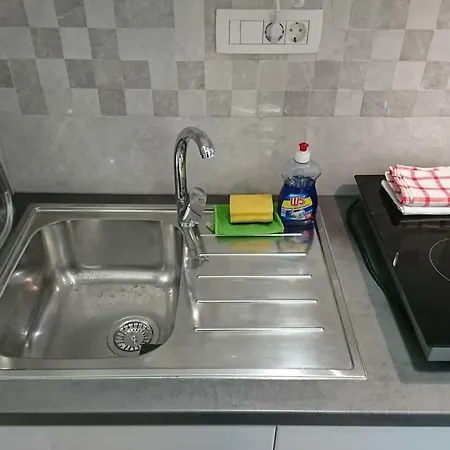 4 Seasons - Under Forest Park, Free Parking