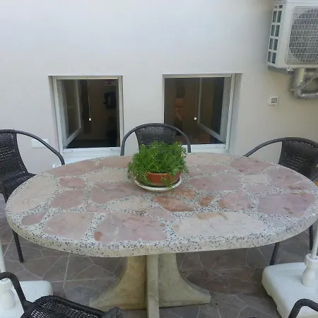 Appartement 4 Seasons - Under Forest Park, Free Parking Split