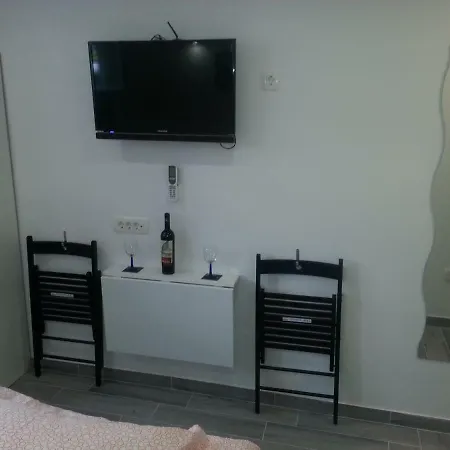 Appartement 4 Seasons - Under Forest Park, Free Parking *