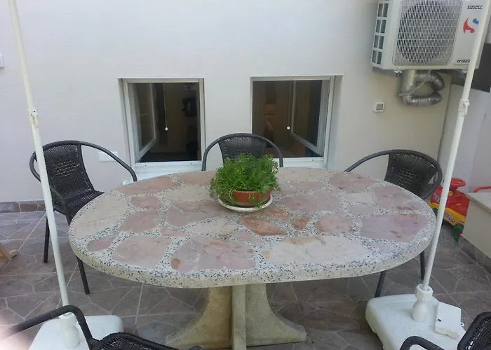 Apartamento 4 Seasons - Under Forest Park, Free Parking Split