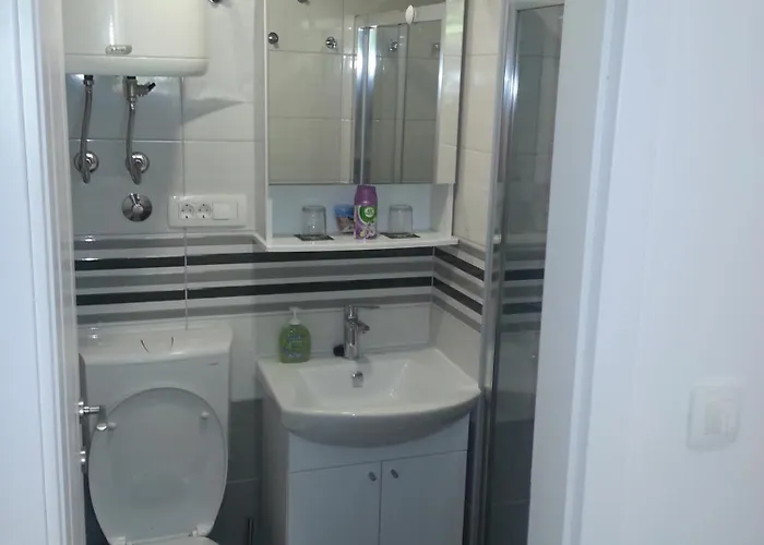 Apartamento 4 Seasons - Under Forest Park, Free Parking *