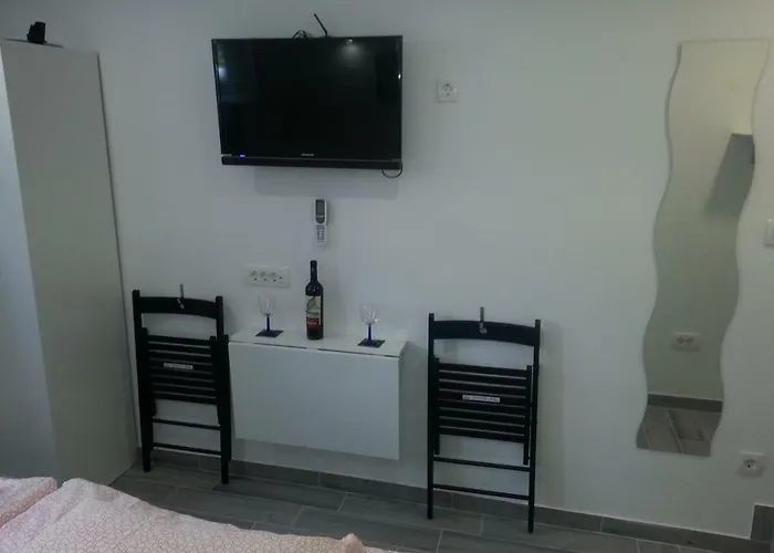 Apartamento 4 Seasons - Under Forest Park, Free Parking *