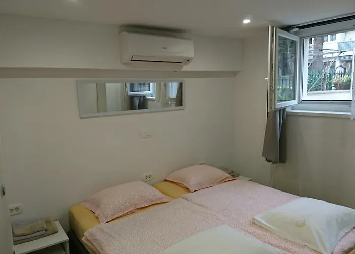 Apartamento 4 Seasons - Under Forest Park, Free Parking *